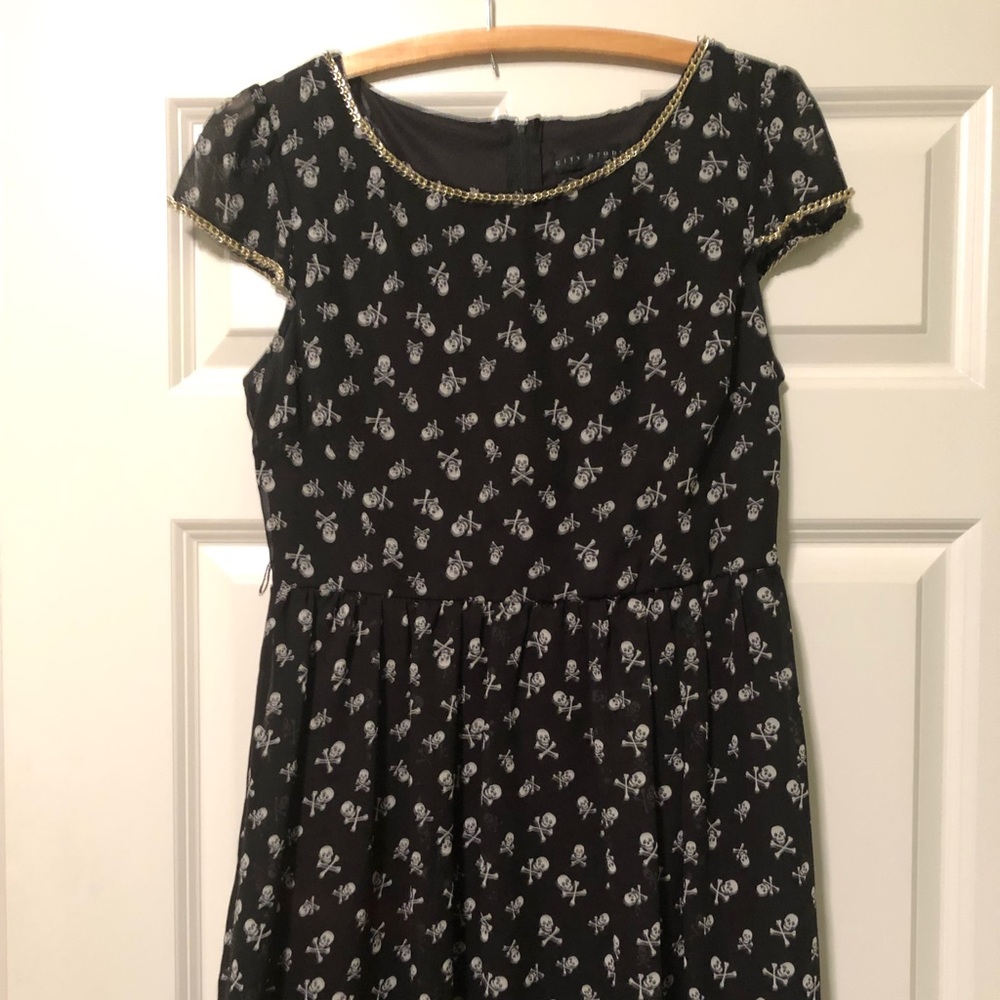 Skull and cross bone dress